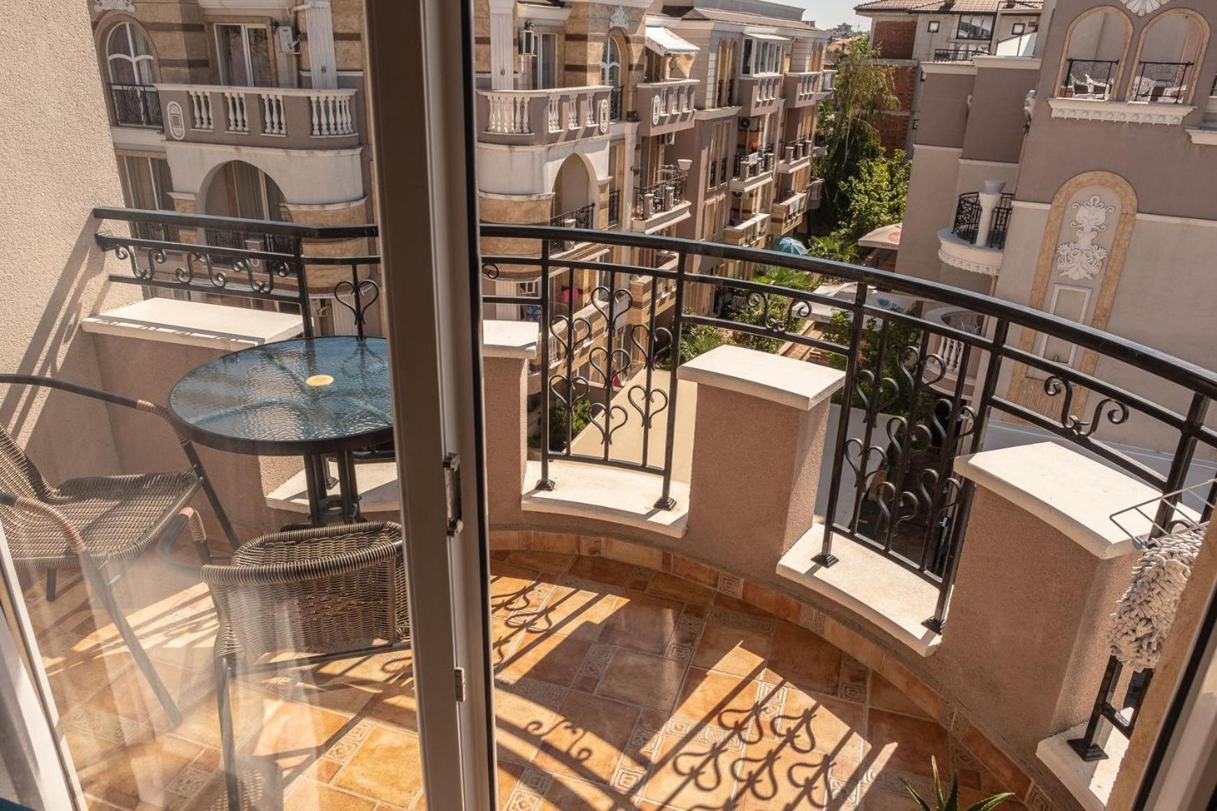 Melia Lux Apartment Ravda Luaran gambar
